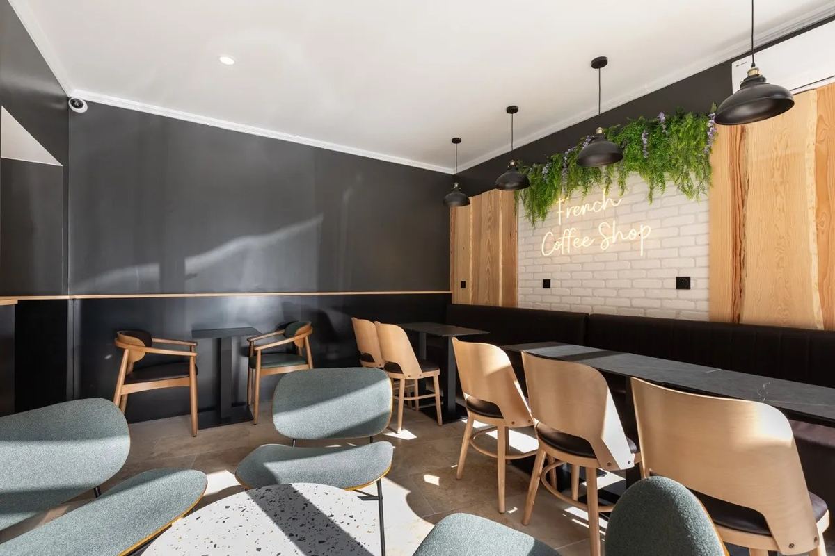 French Coffee Shop en 2025